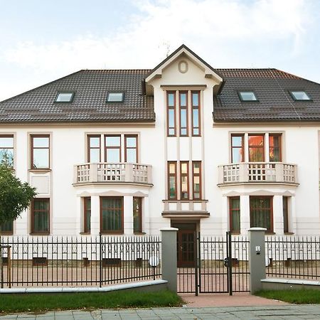 Penzion Reichova Vila วาลาชเก เมซิริชี ภายนอก รูปภาพ